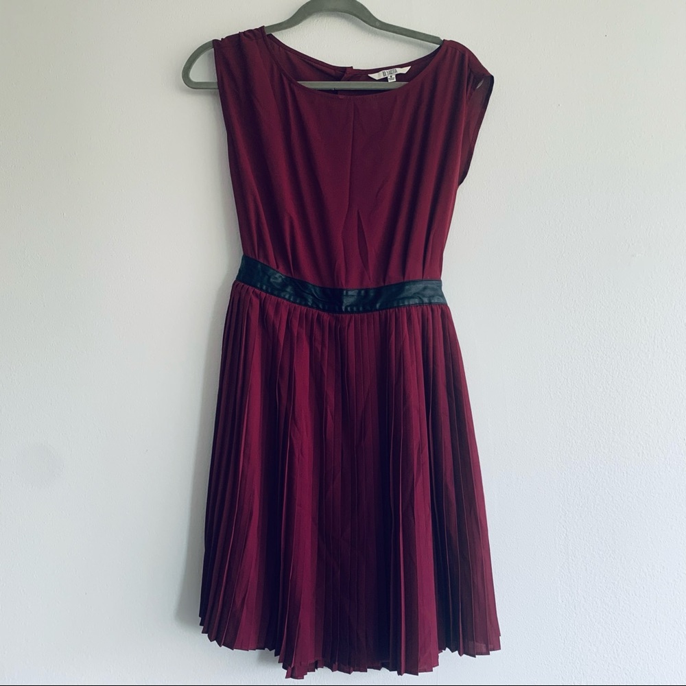 BB Dakota burgundy open back dress, size 6